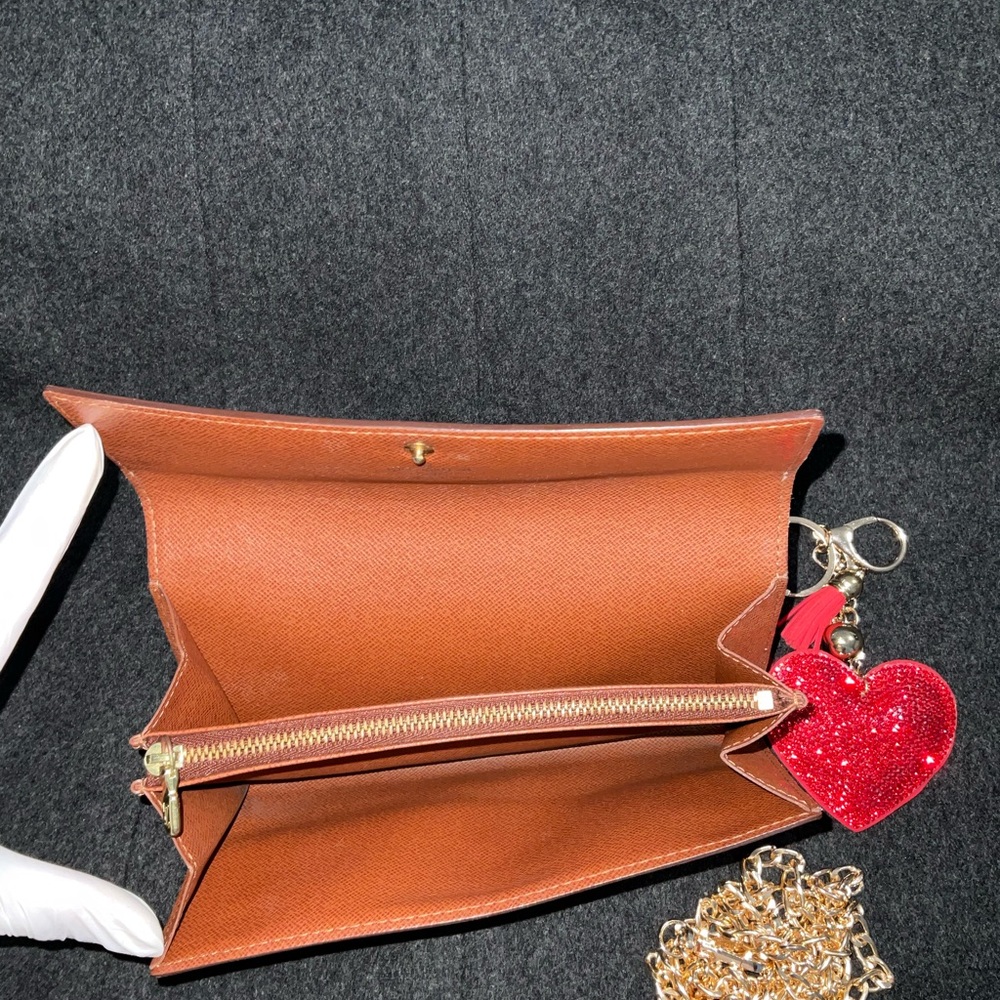 ✅AUTHENTIC LV LONG WALLET + FREE GENERIC CHAIN+CHARM - Picture 4 of 11